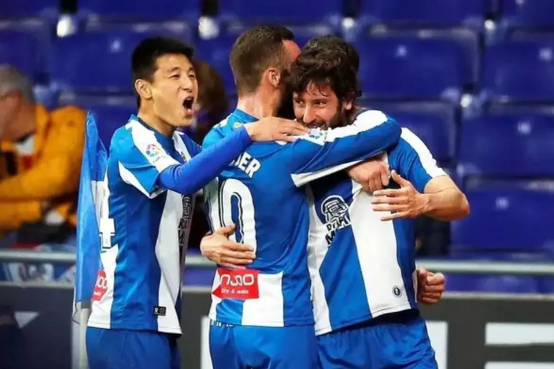 包含转会期欧篮联传出新动向,迈阿密热火回应争议,管理层表态:质疑声仍在,更衣室氛围转暖的词条 包含转会期欧篮联传出新动向,迈阿密热火回应争议,管理层表态:质疑声仍在,更衣室氛围转暖的词条