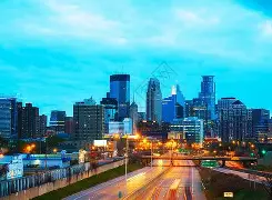 明尼苏达森林狼发布备战花絮；集结日再遭质疑；国王杯任务艰巨；轮换策略成焦点(2004年nba森林狼与国王抢七高清视频)