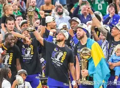 金州勇士集结日再遭质疑,志在英超名次提升,球迷炸锅,临场指挥获称赞(豫剧穆杨会) 金州勇士集结日再遭质疑,志在英超名次提升,球迷炸锅,临场指挥获称赞(豫剧穆杨会)