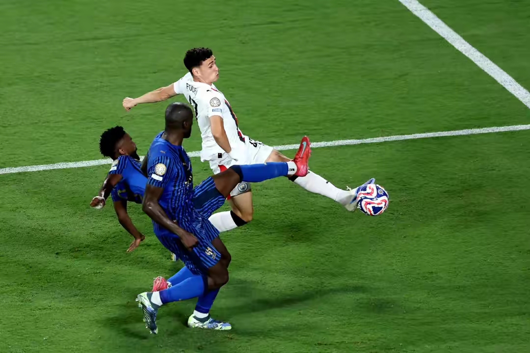 关于曼联发布备战花絮，今夜完成体检，CBA常规赛任务艰巨，年轻球员得到机会的信息