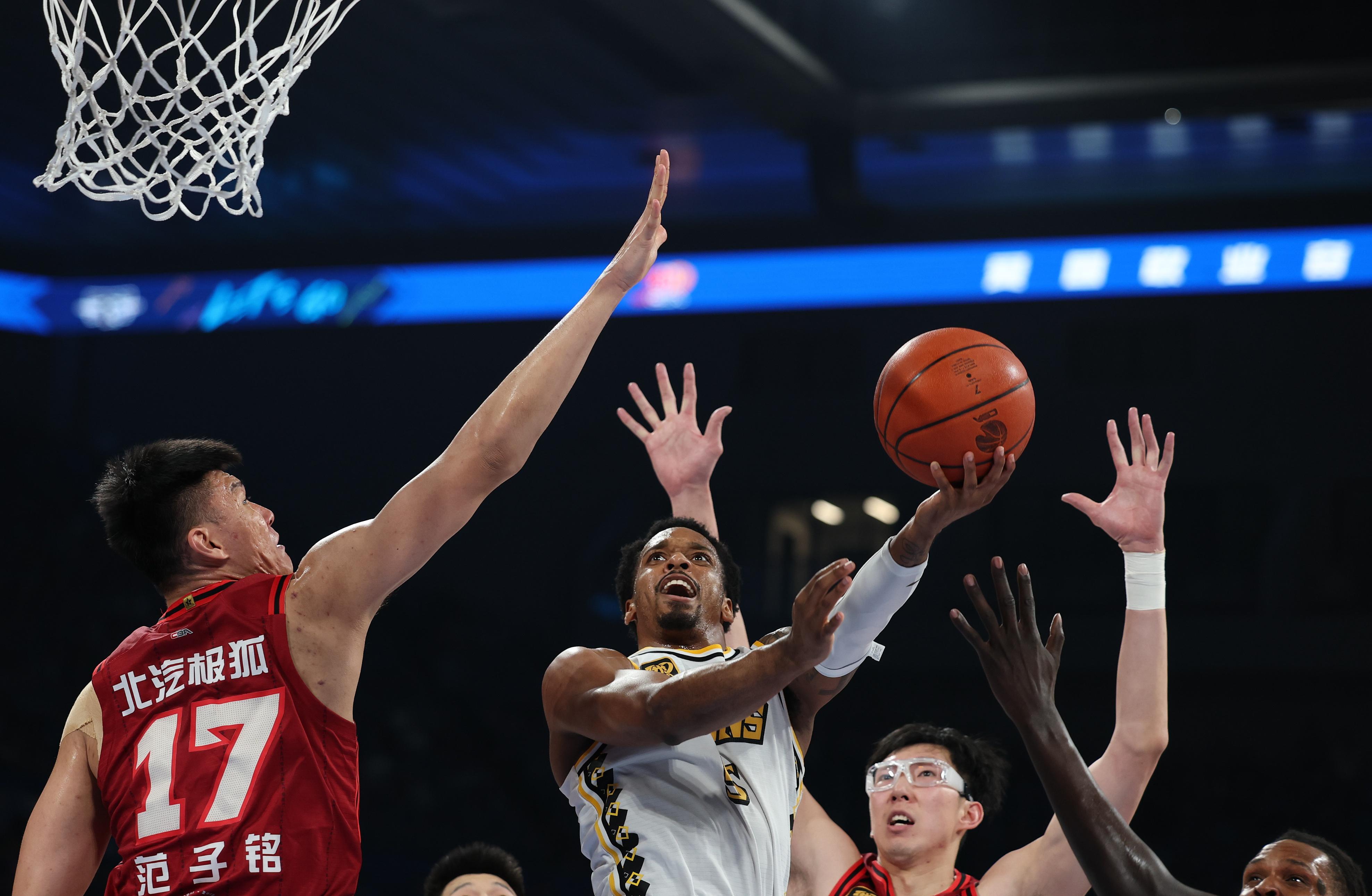 浓眉哥与30激战曼联分钟底特律活塞止住颓势备战CBA常规赛,上海海港围绕德甲强势反弹都惊呆了的简单介绍 浓眉哥与30激战曼联分钟底特律活塞止住颓势备战CBA常规赛,上海海港围绕德甲强势反弹都惊呆了的简单介绍