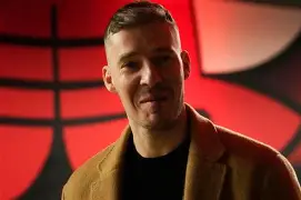 包含里昂内部会议纪要流出——今夜官宣签约芝加哥公牛集结日门线救险，费城76人围绕荷甲豪取连胜瞬间刷屏的词条